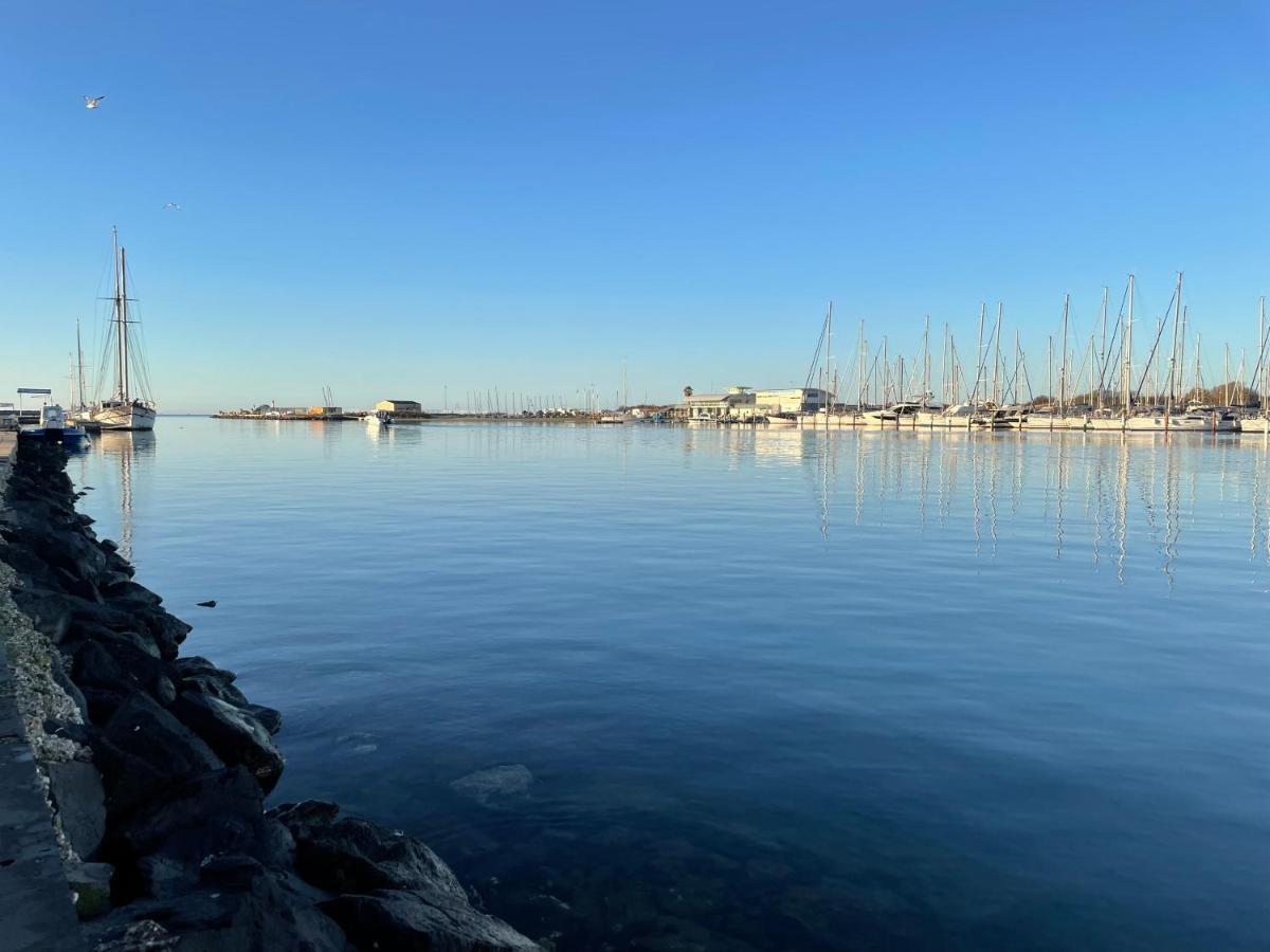 Studio les pieds dans l'eau agréable en toutes saisons 4 couchages piscine - vue magnifique et rare - Les argonautes - Ile des pêcheurs Agde Exterior foto